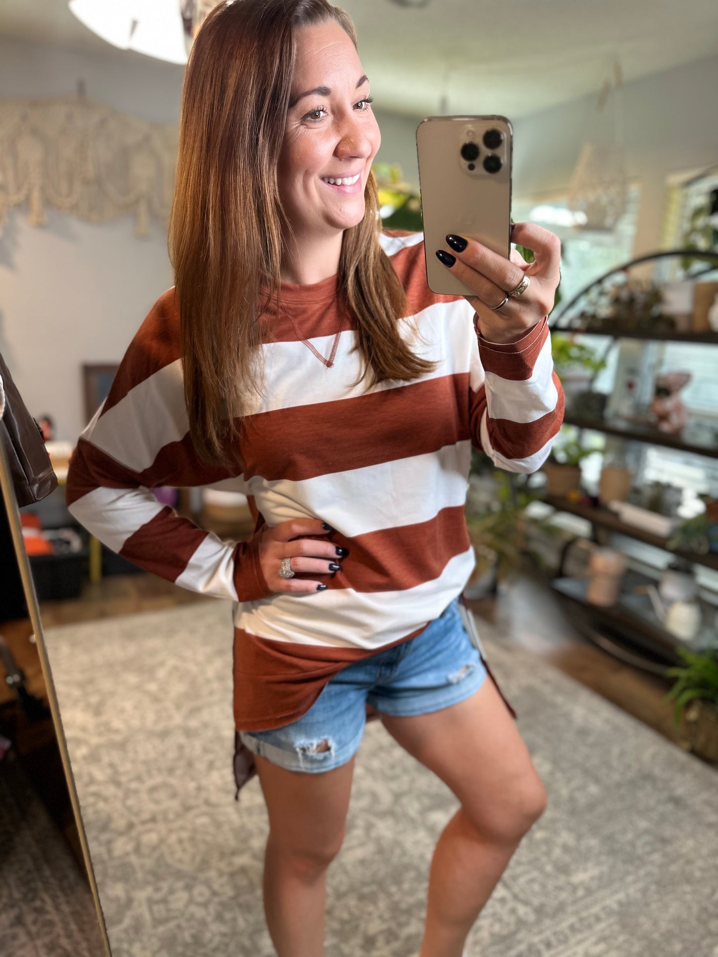 Brown & White pull over top